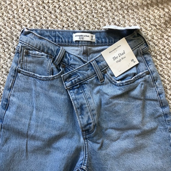 Abercrombie & Fitch High Rise Dad Jeans - Picture 13 of 14